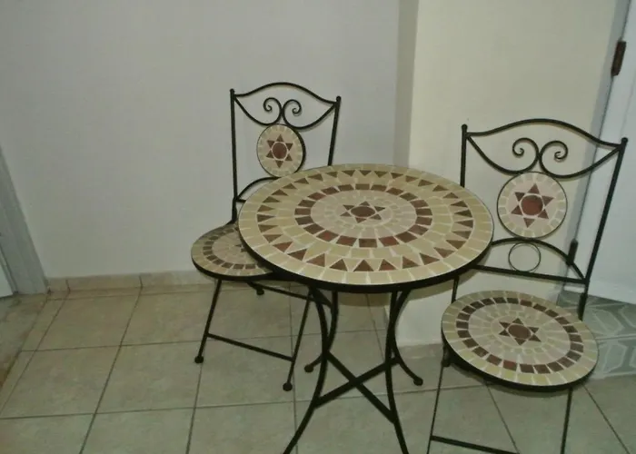 Square House Kokalaki